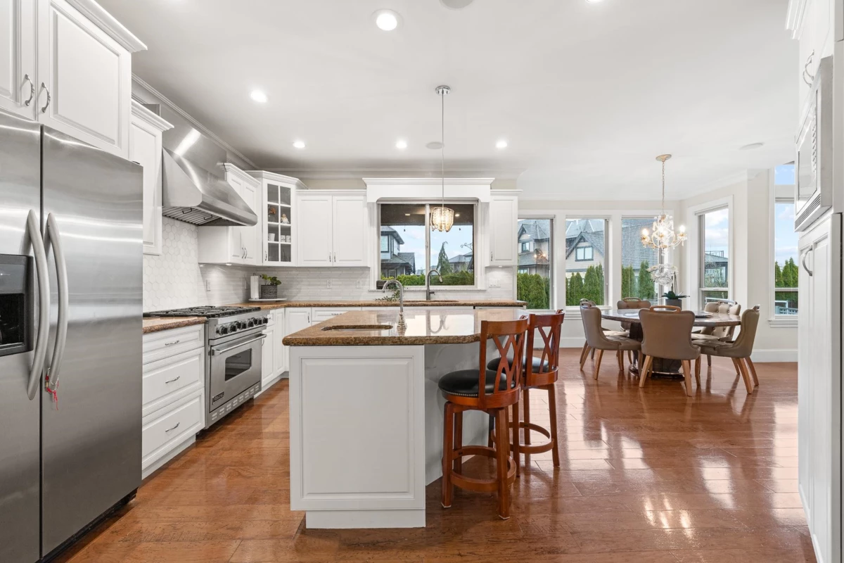 Breakfast Nook Photo of 15963 Devonshire Drive, Surrey, BC