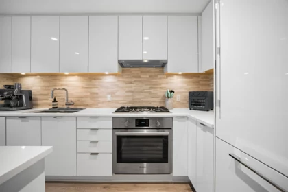 511 9233 Odlin Road, Richmond, BC