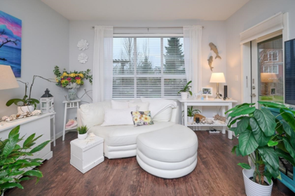 Breakfast Nook Photo of 117 6480 194 Street, Surrey, BC