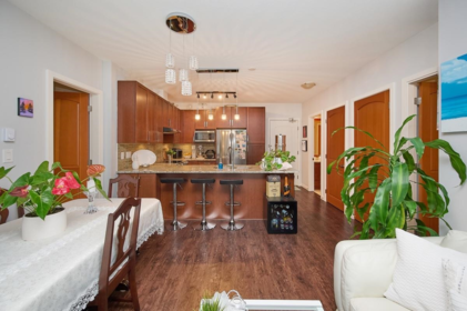 Kitchen Island Photo of 117 6480 194 Street, Surrey, BC