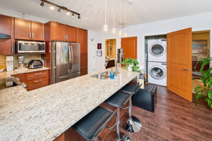 Kitchen Photo of 117 6480 194 Street, Surrey, BC