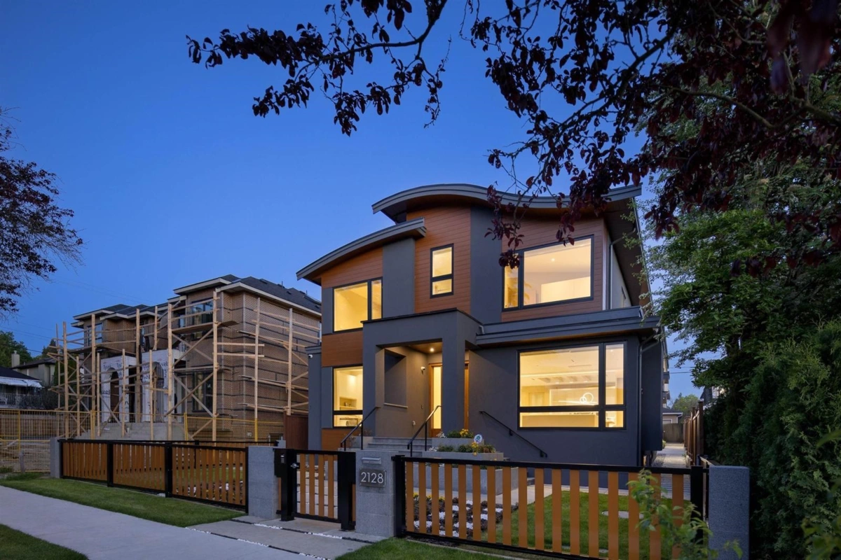 Family Room Photo of 1 2128 W 21st Avenue, Vancouver, BC