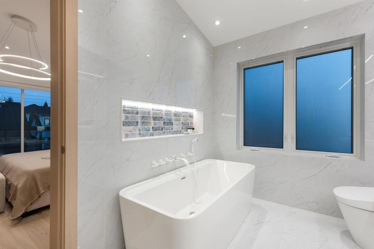 Garden / Landscaping Photo of 1 2128 W 21st Avenue, Vancouver, BC