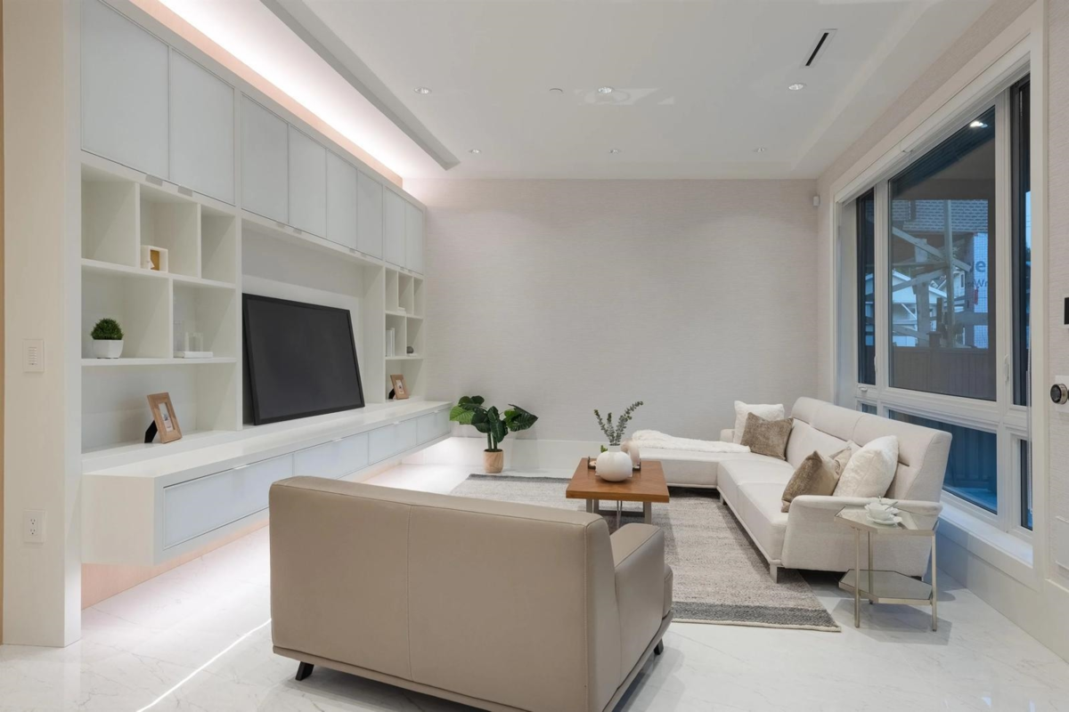 Powder Room Photo of 1 2128 W 21st Avenue, Vancouver, BC