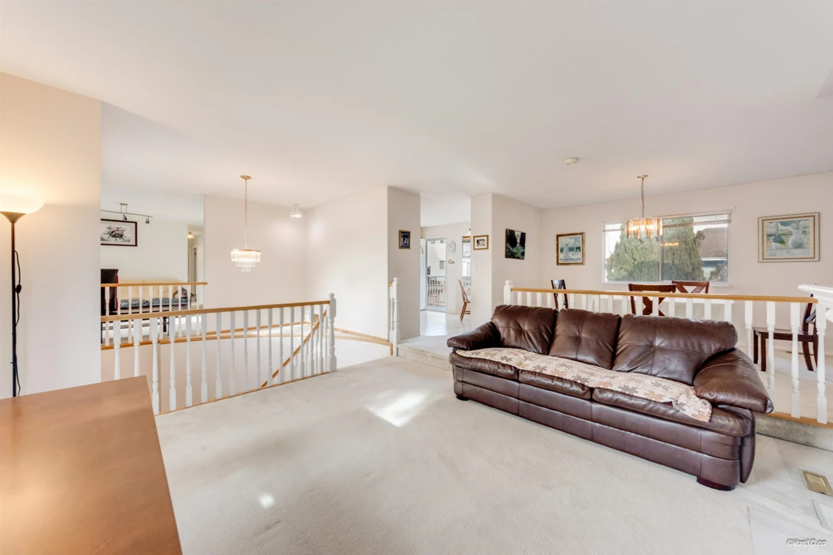 Dining Area Photo of 3315 El Casa Court, Coquitlam, BC