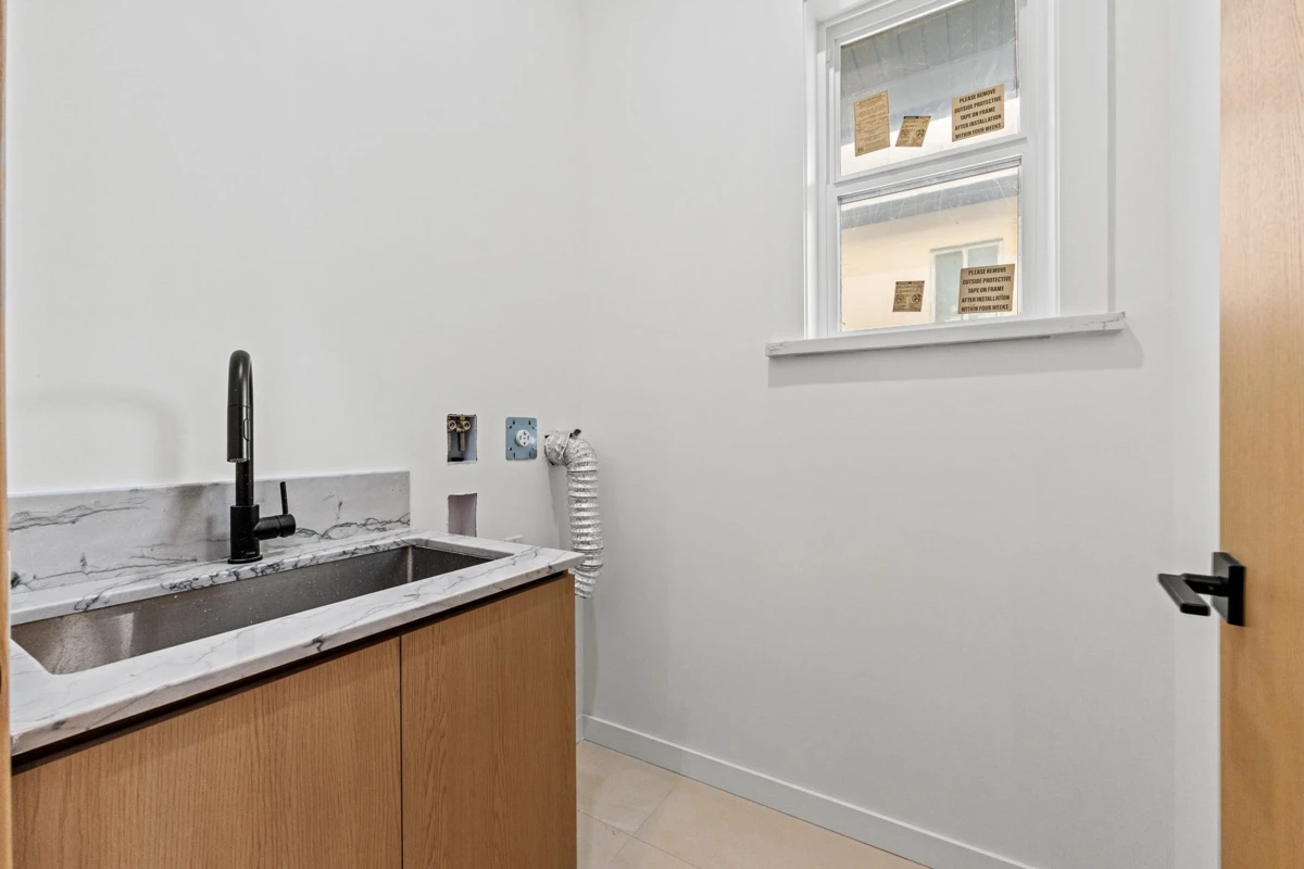 Dining Area Photo of 3 5091 Buxton Street, Burnaby, BC