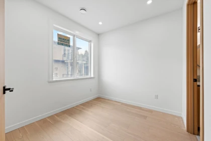 Loft / Bonus Room Photo of 3 5091 Buxton Street, Burnaby, BC