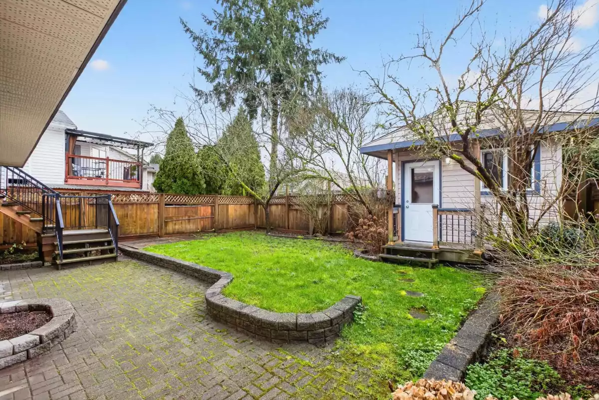 Outdoor Patio Photo of 23258 121a Avenue, Maple Ridge, BC