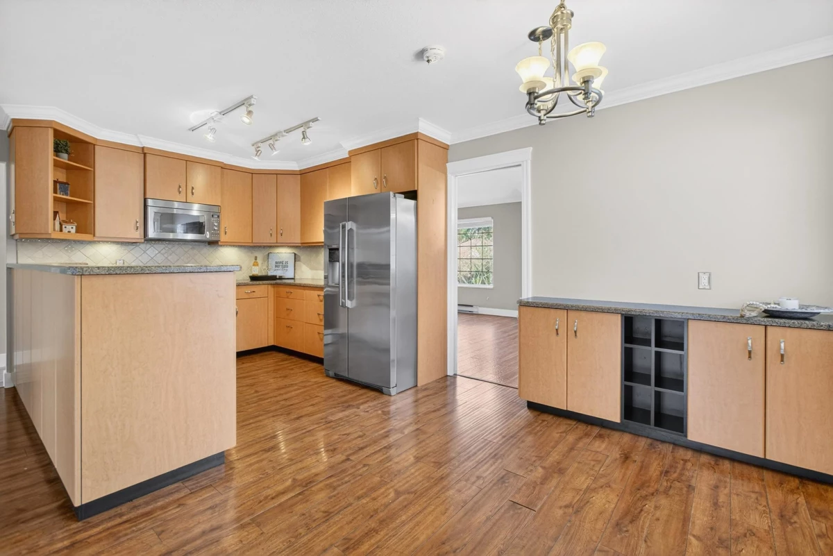 Primary Bathroom Photo of 23258 121a Avenue, Maple Ridge, BC