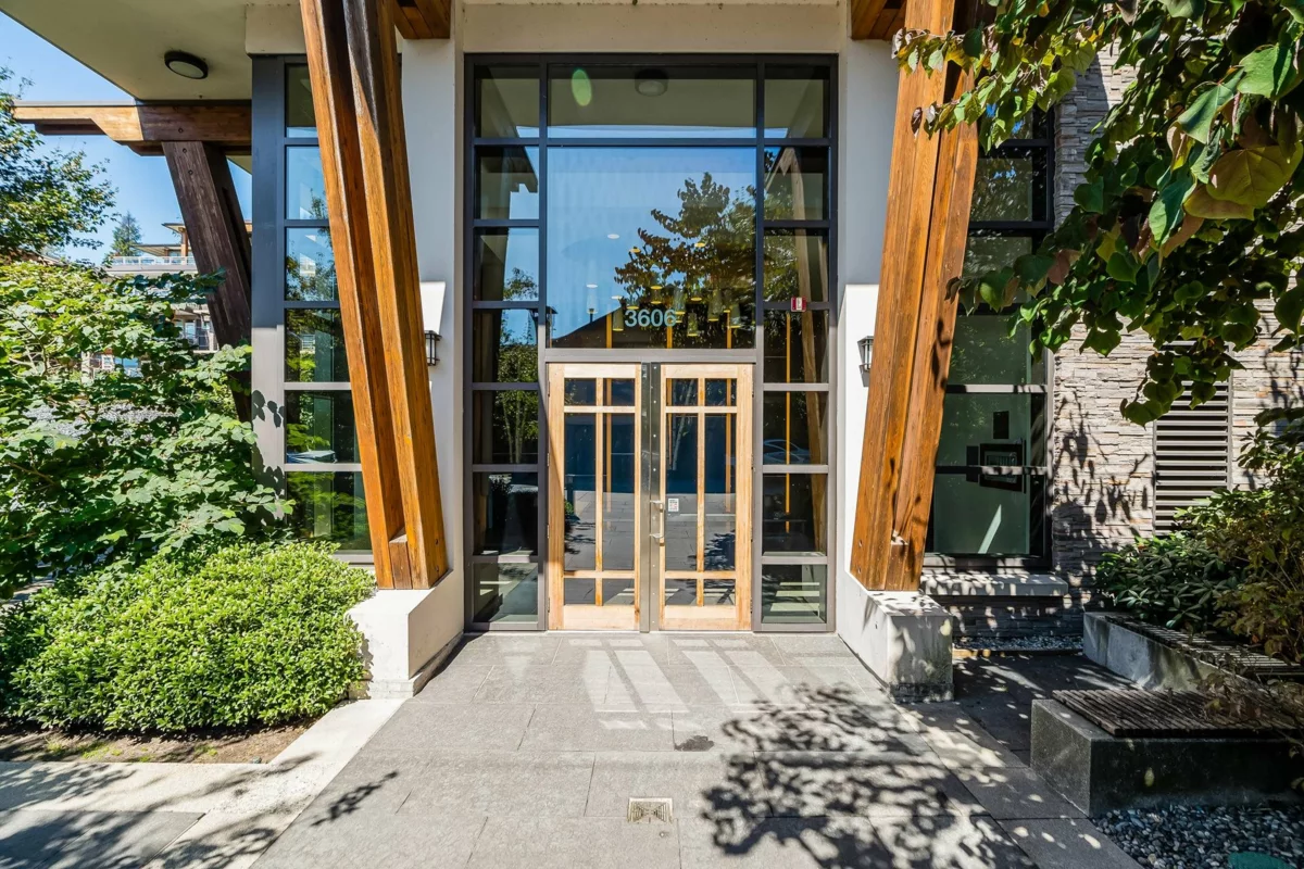Garden / Landscaping Photo of 406 3606 Aldercrest Drive, North Vancouver, BC