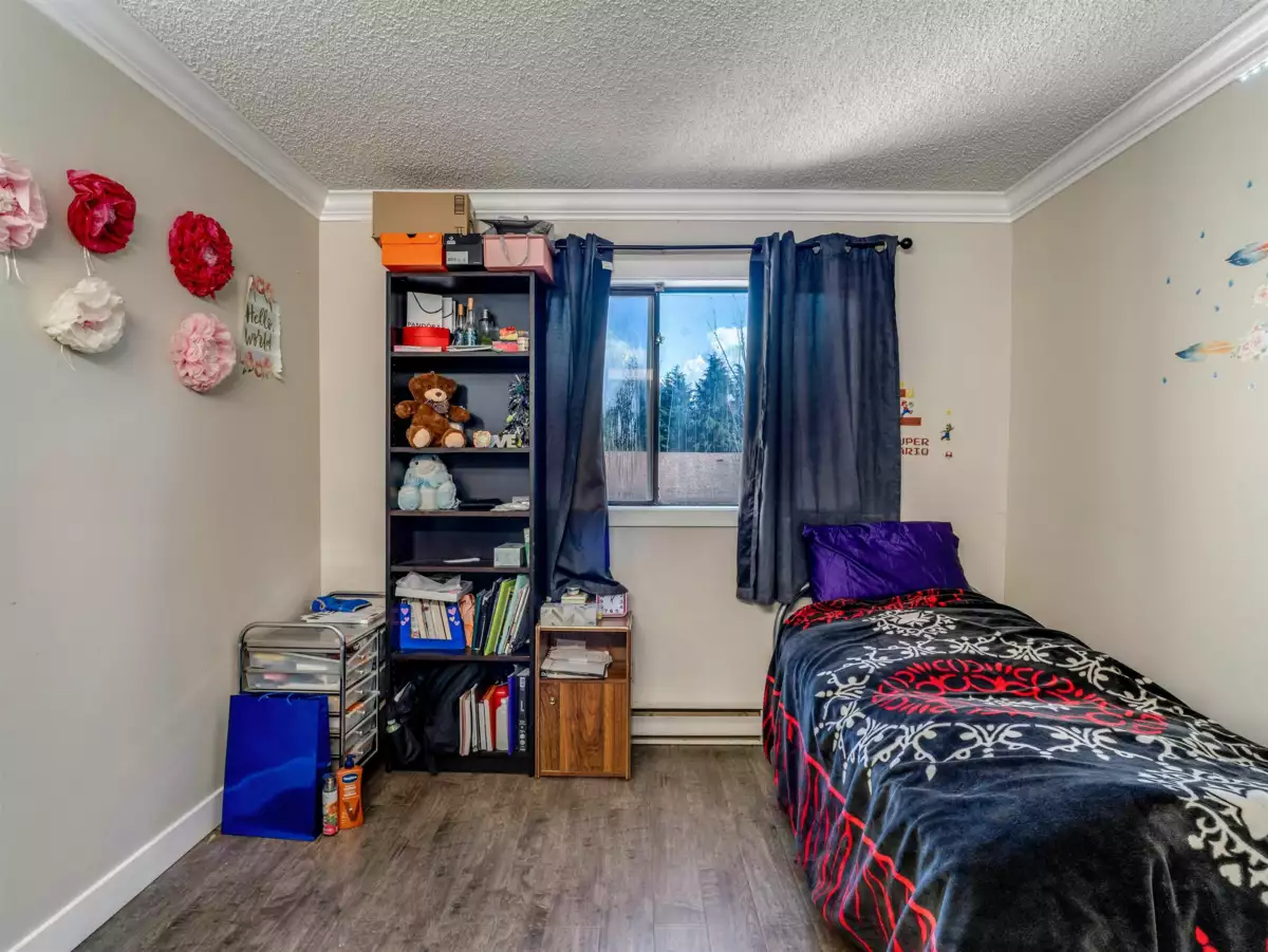 Swimming Pool Photo of 135 9463 Prince Charles Boulevard, Surrey, BC