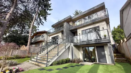 338 E 5th Street, North Vancouver, BC, North Vancouver — Half Duplex for sale