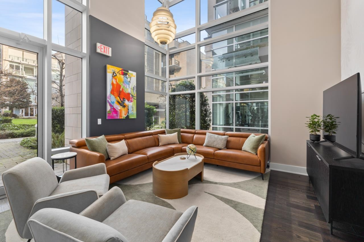 Backyard Photo of 406 1616 Columbia Street, Vancouver, BC