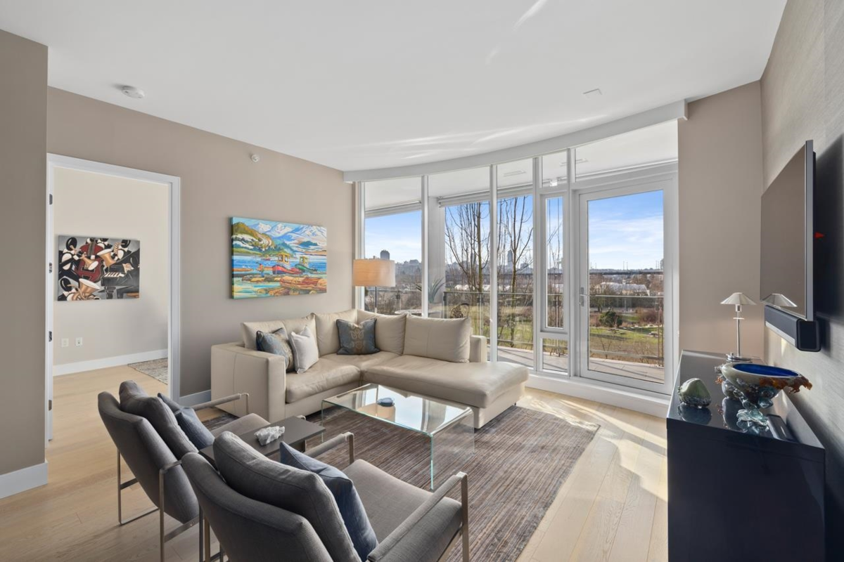 Family Room Photo of 406 1616 Columbia Street, Vancouver, BC