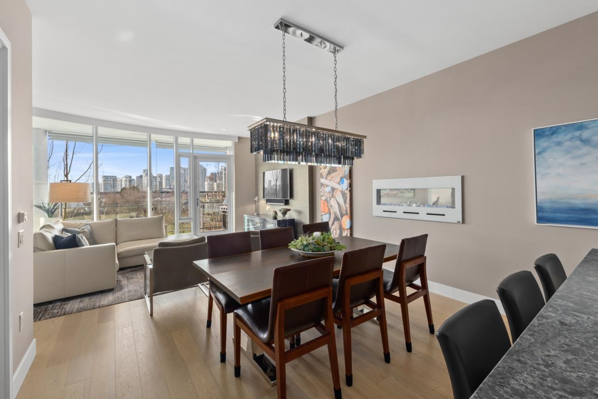 Kitchen Photo of 406 1616 Columbia Street, Vancouver, BC