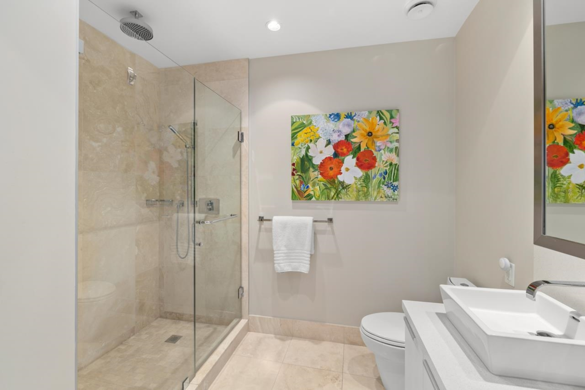 Powder Room Photo of 406 1616 Columbia Street, Vancouver, BC