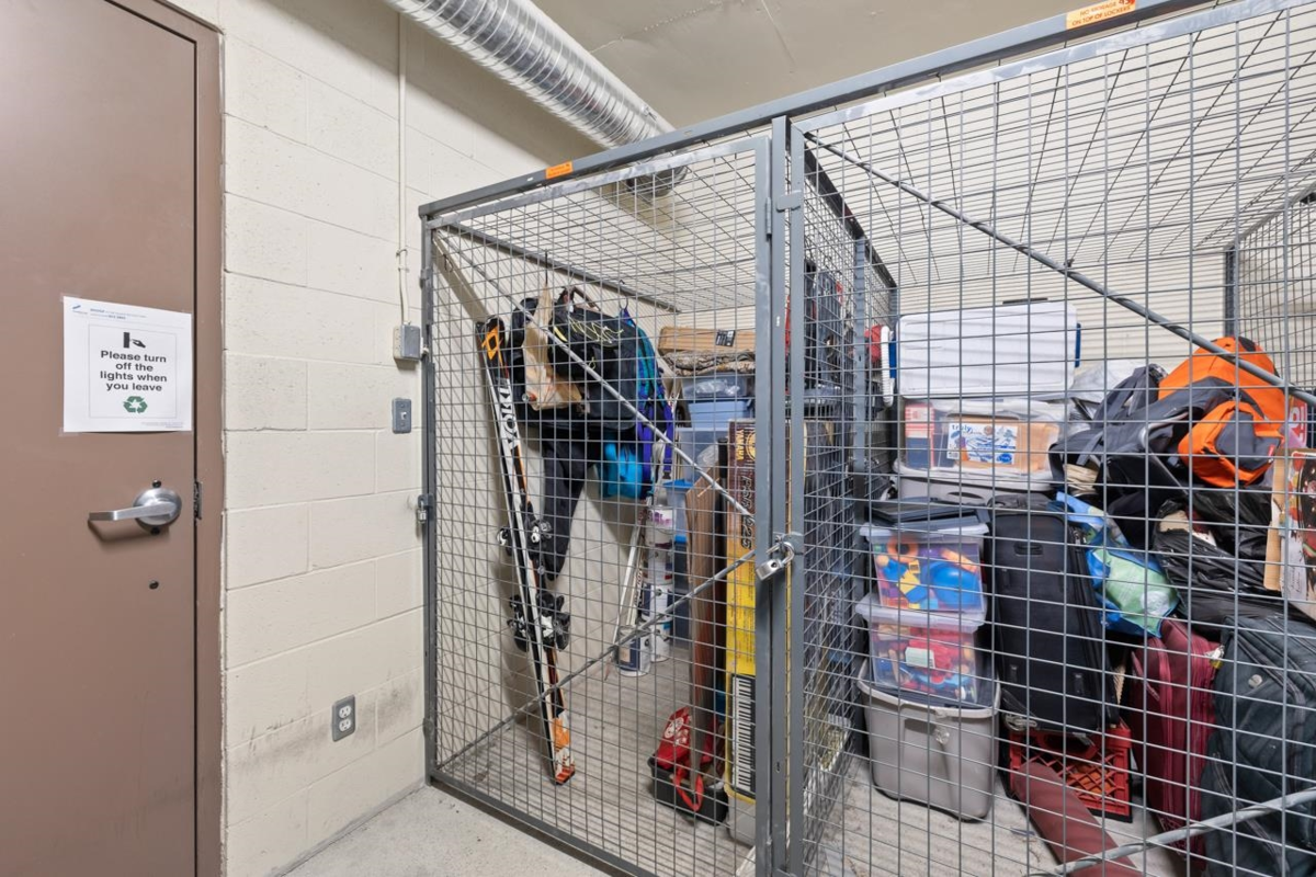 Swimming Pool Photo of 406 1616 Columbia Street, Vancouver, BC