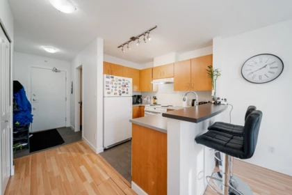 Living Room Photo of 1003 1295 Richards Street, Vancouver, BC