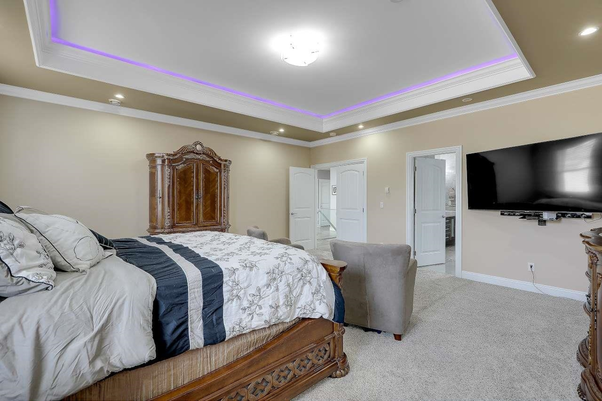 Basement Recreation Room Photo of 12853 63a Avenue, Surrey, BC