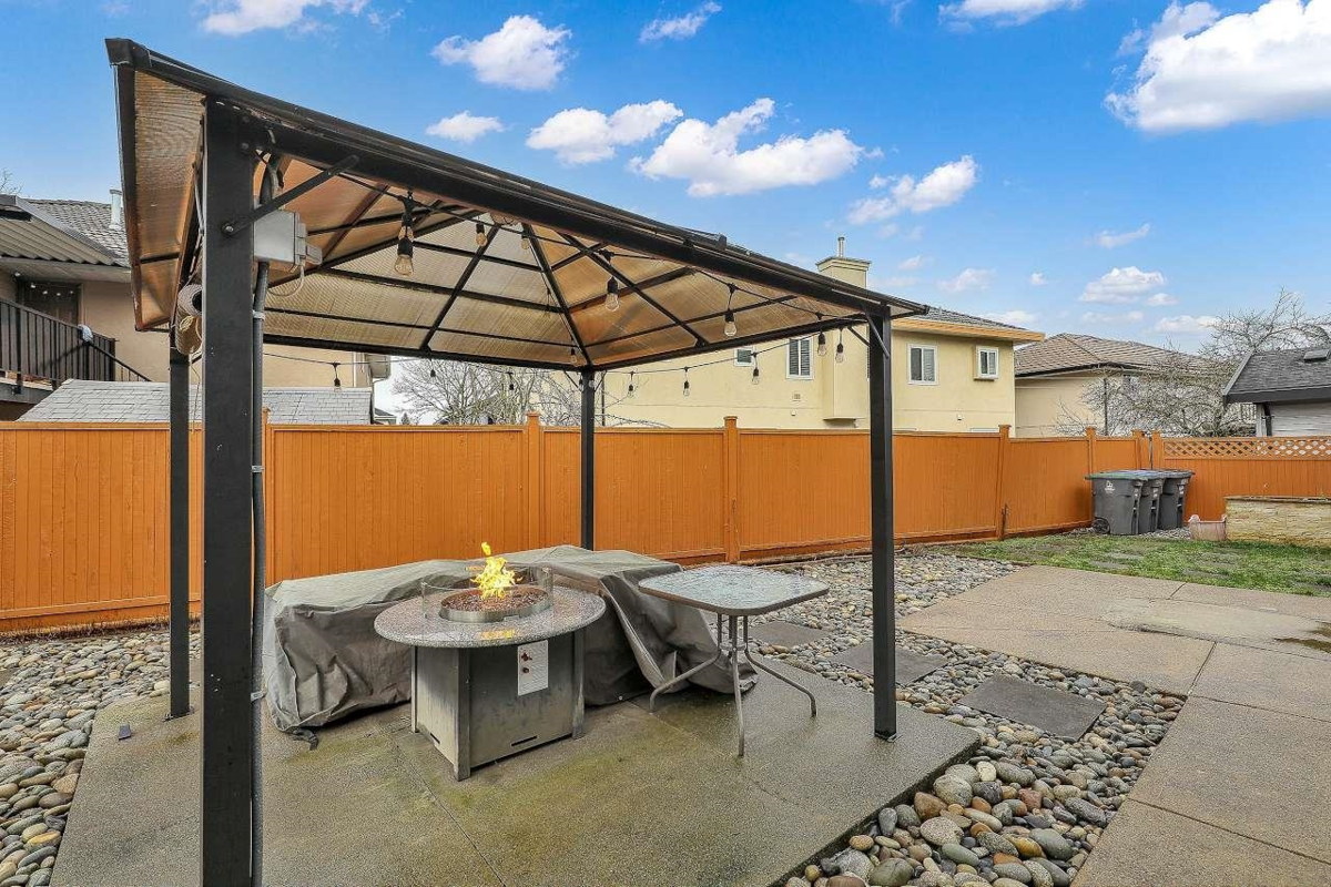 Outdoor Deck Photo of 12853 63a Avenue, Surrey, BC