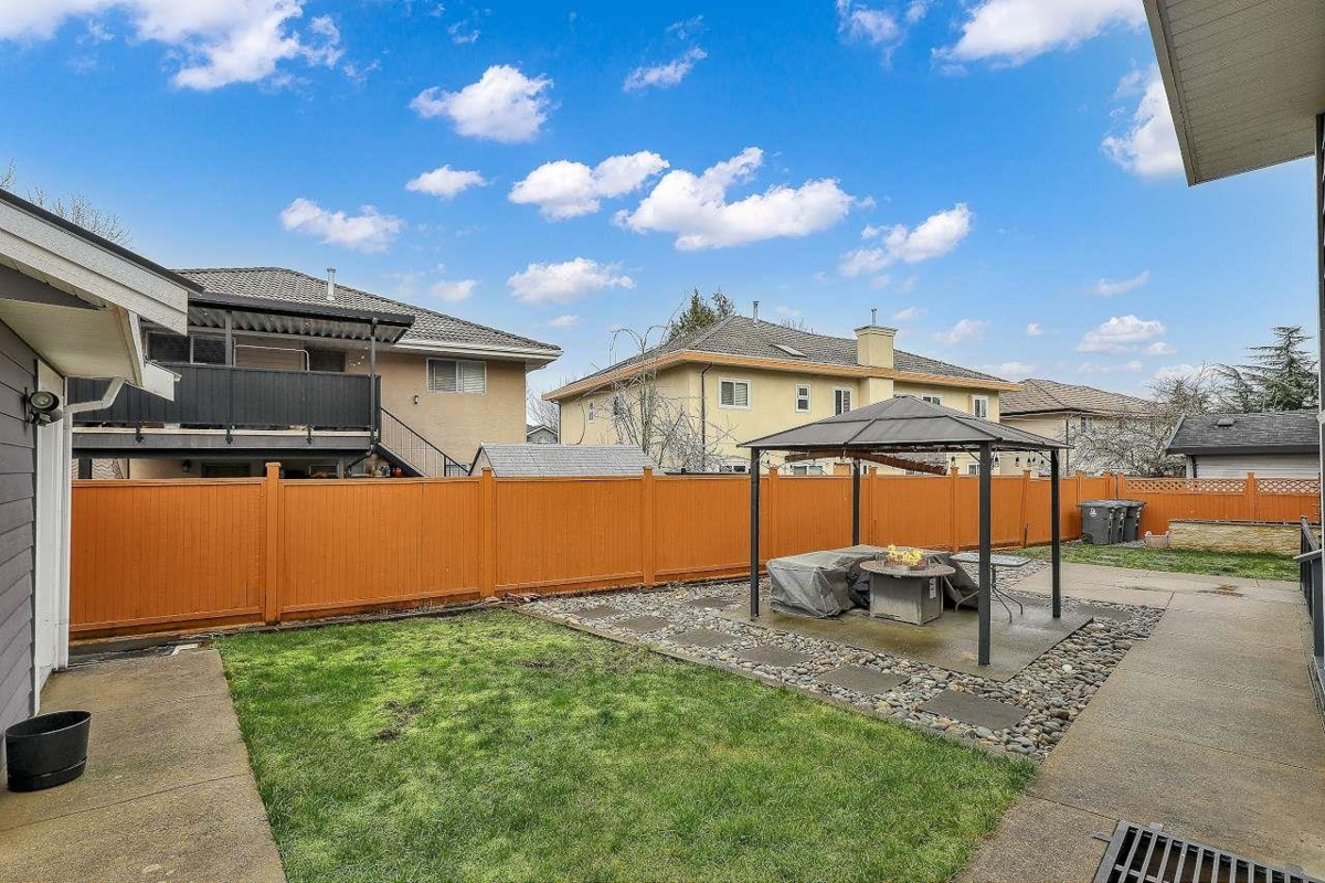 Outdoor Patio Photo of 12853 63a Avenue, Surrey, BC