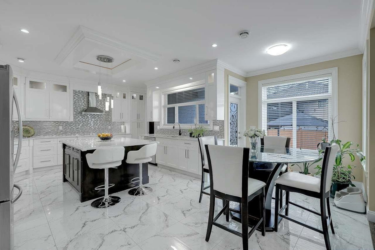 Primary Bathroom Photo of 12853 63a Avenue, Surrey, BC