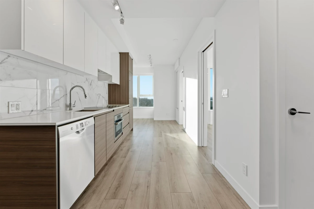 Dining Area Photo of 1409 10626 City Parkway, Surrey, BC