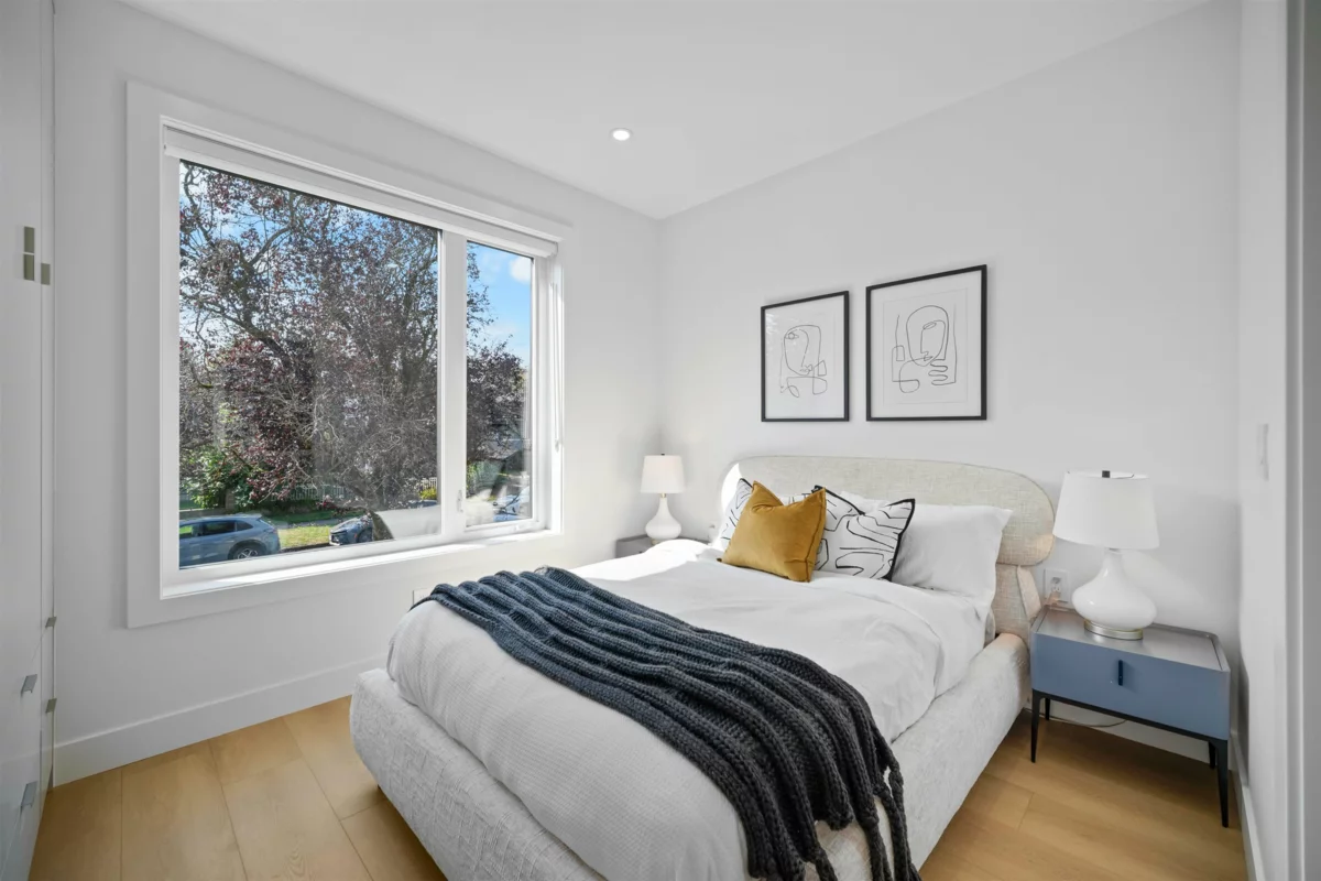 Bedroom 3 Photo of 2 3563 E 25th Avenue, Vancouver, BC