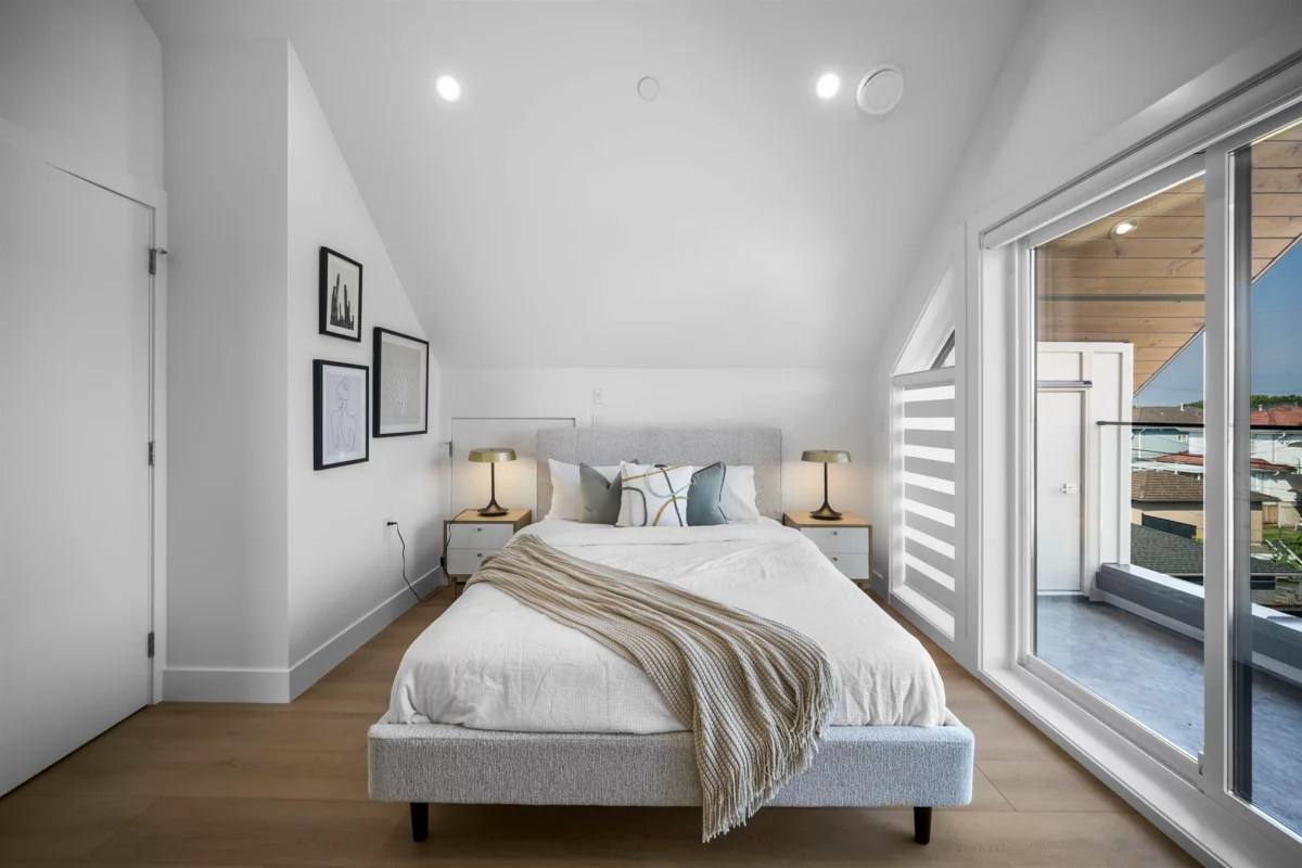 Breakfast Nook Photo of 2 3563 E 25th Avenue, Vancouver, BC