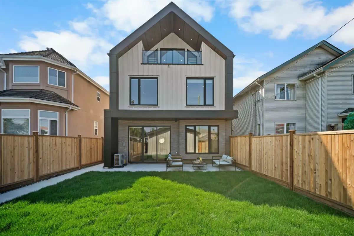 Exterior Rear Photo of 2 3563 E 25th Avenue, Vancouver, BC