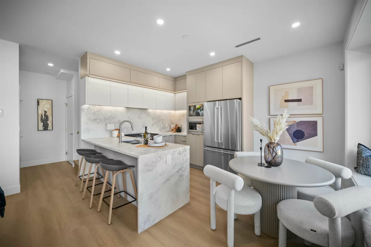 Kitchen Photo of 2 3563 E 25th Avenue, Vancouver, BC