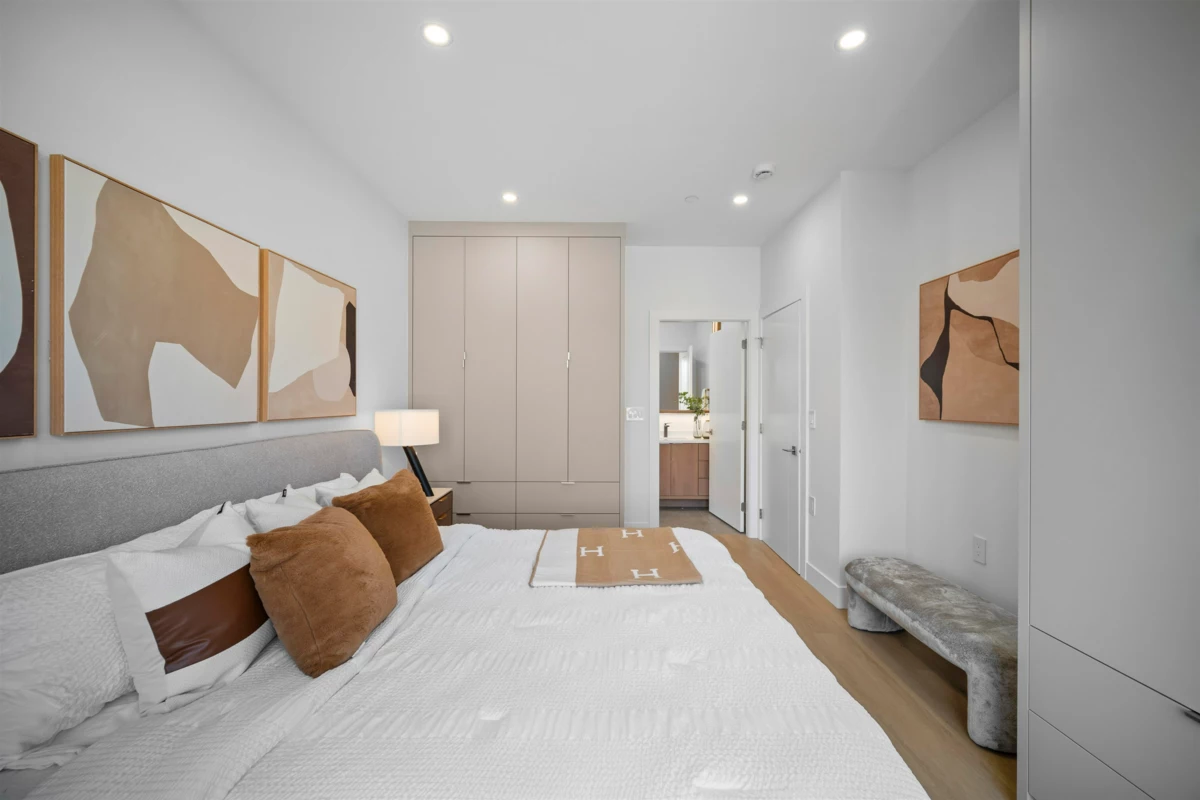 Powder Room Photo of 2 3563 E 25th Avenue, Vancouver, BC