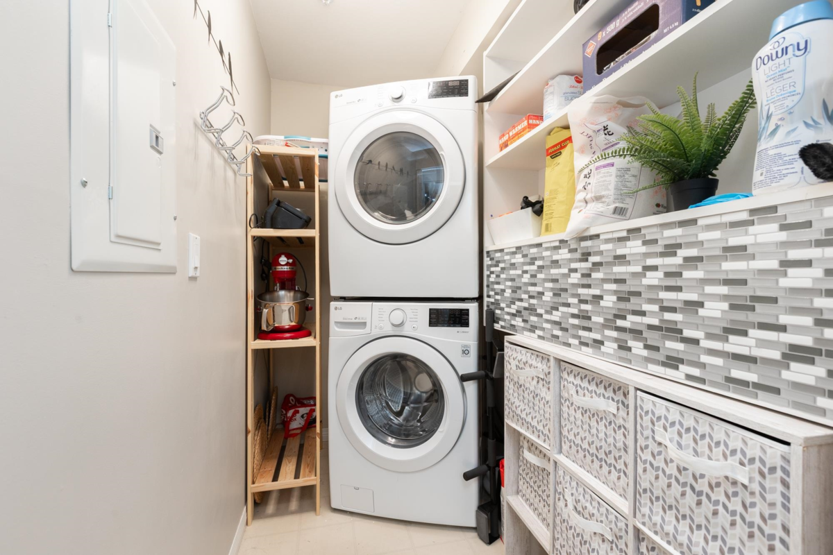 Backyard Photo of 101 15188 22 Avenue, Surrey, BC