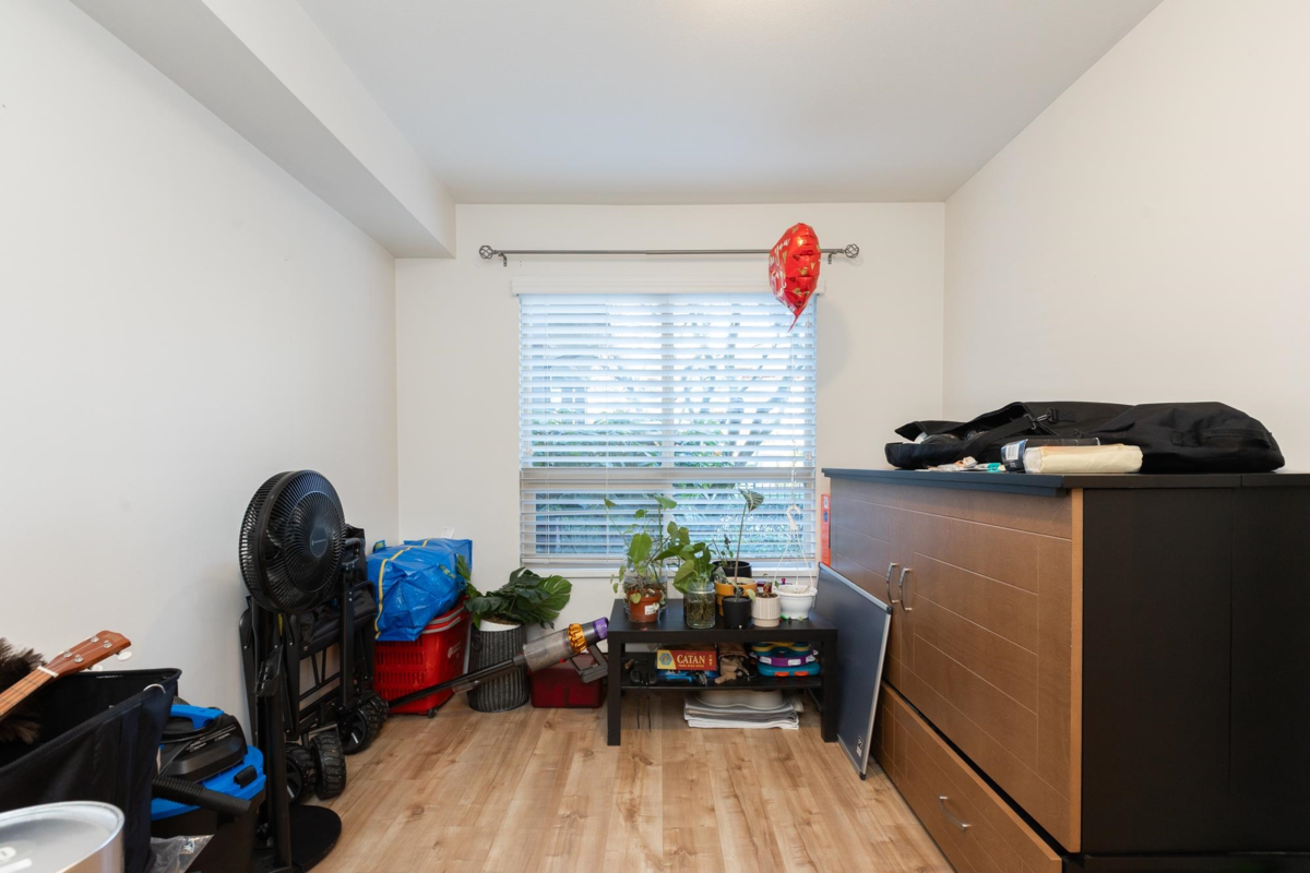Hallway Photo of 101 15188 22 Avenue, Surrey, BC