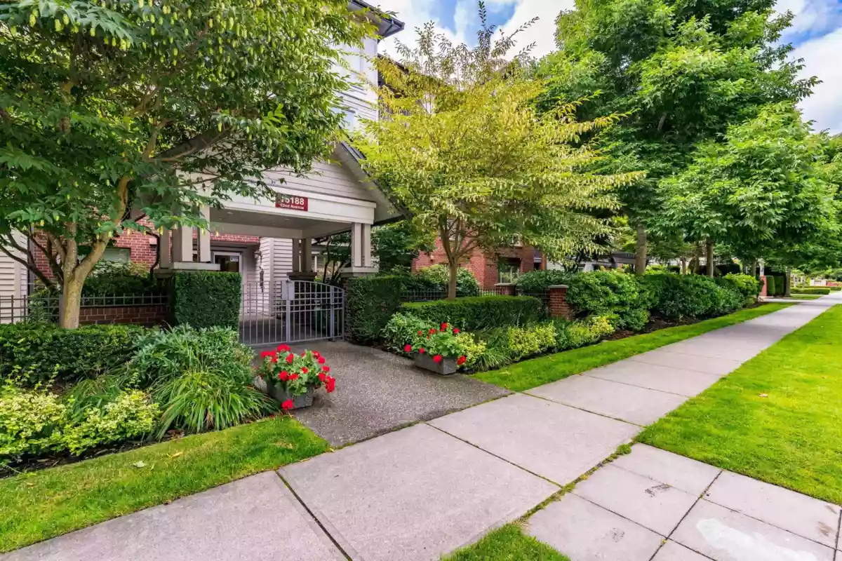 Living Room Photo of 101 15188 22 Avenue, Surrey, BC