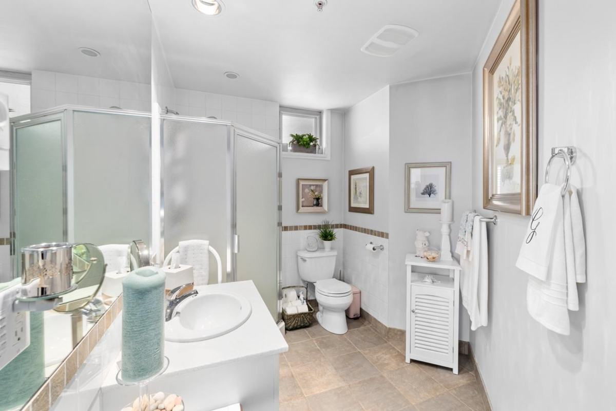 Basement Recreation Room Photo of 302 15392 16a Avenue, Surrey, BC