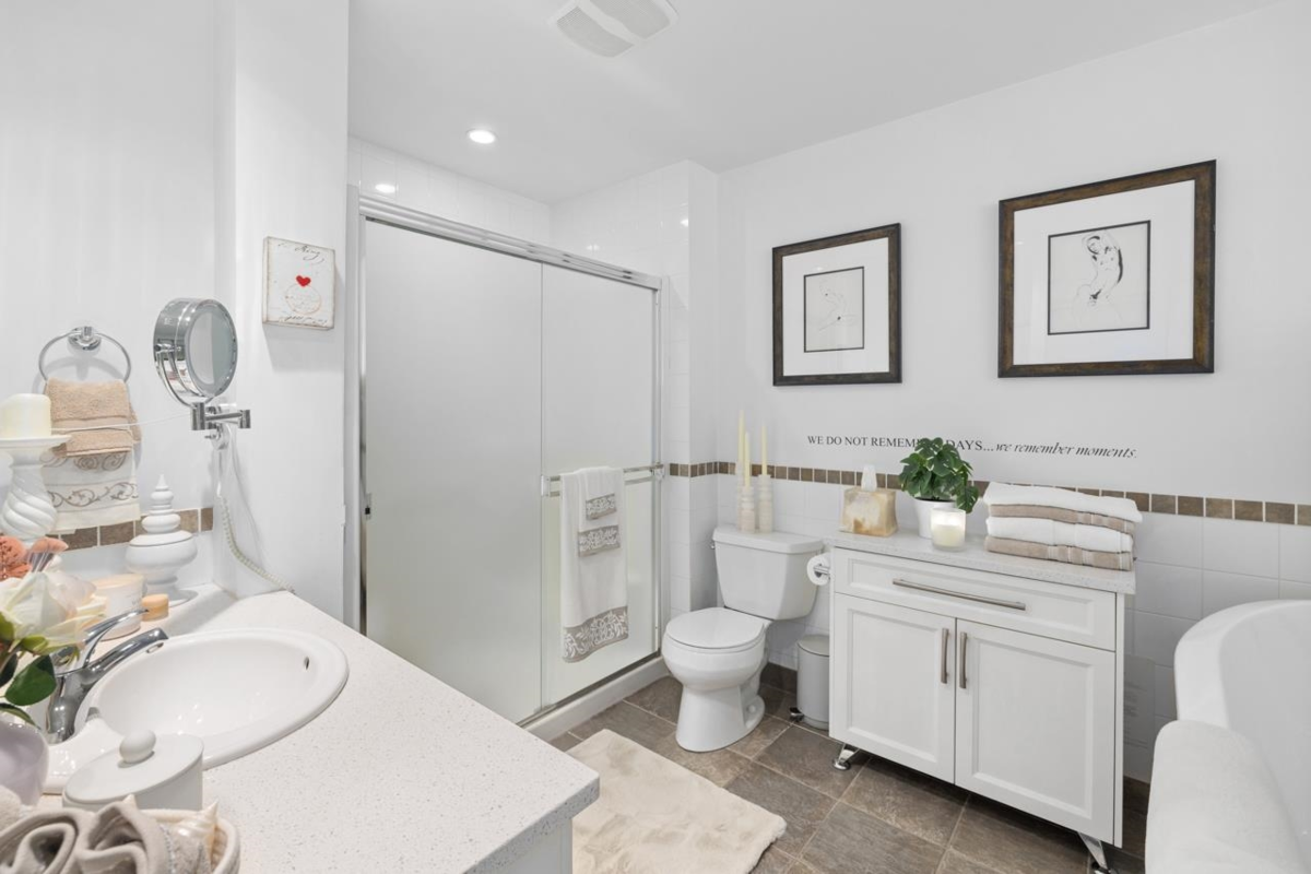 Bedroom 4 Photo of 302 15392 16a Avenue, Surrey, BC