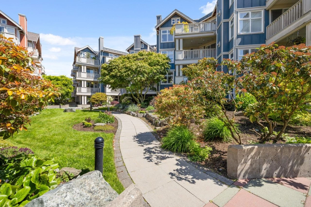 Outdoor Patio Photo of 302 15392 16a Avenue, Surrey, BC