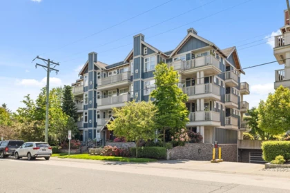 Outdoor Patio Photo of 302 15392 16a Avenue, Surrey, BC
