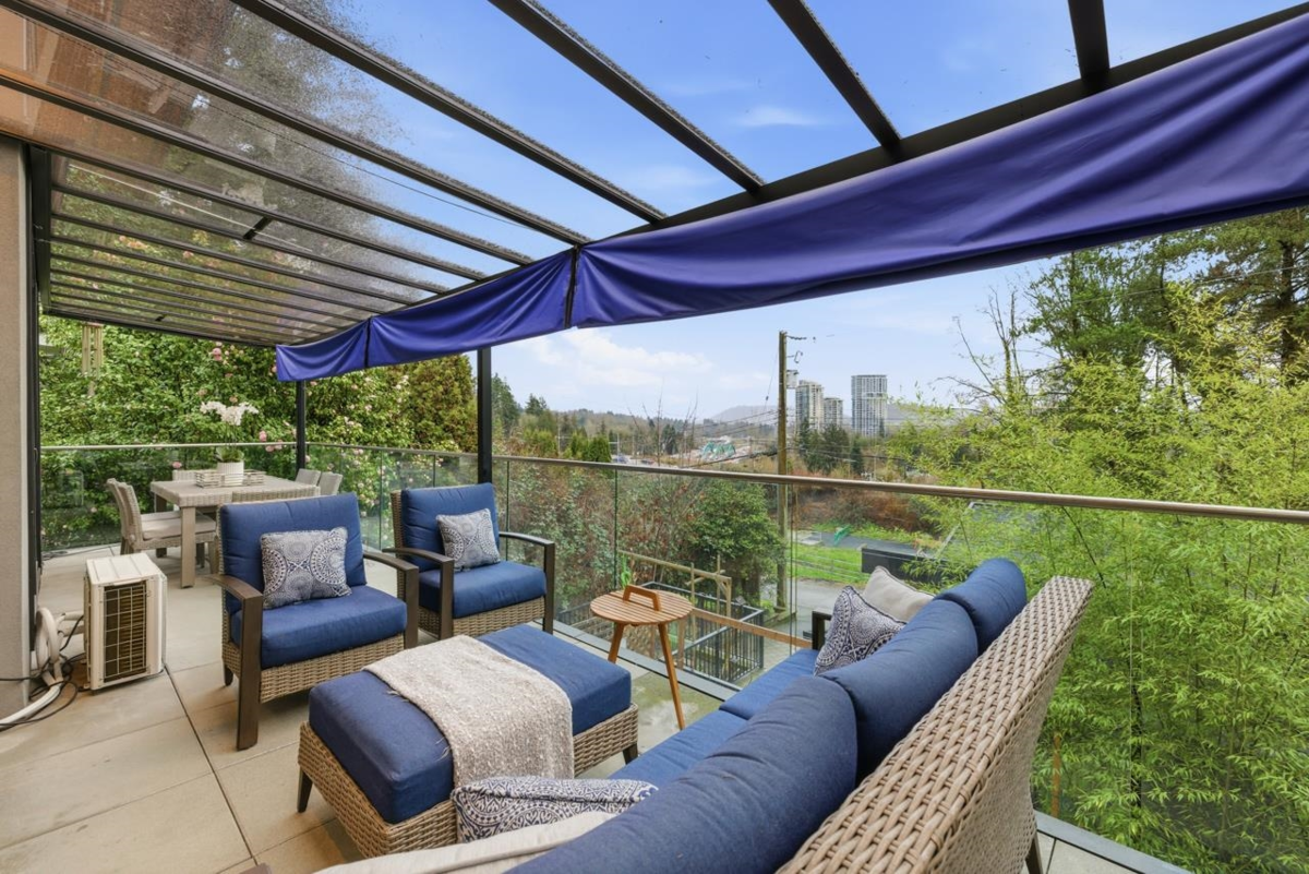 Breakfast Nook Photo of 1269 Cloverley Street, North Vancouver, BC