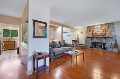Kitchen Island Photo of 12919 98a Avenue, Surrey, BC