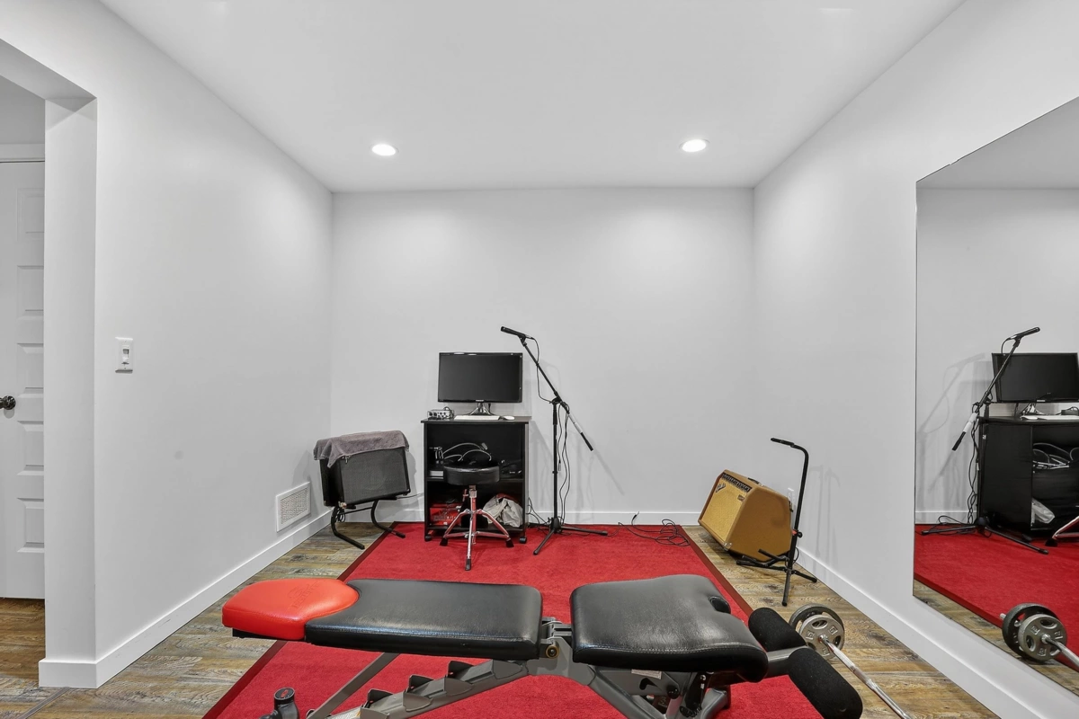 Garage Interior Photo of 5843 Shawnigan Drive, Chilliwack, BC