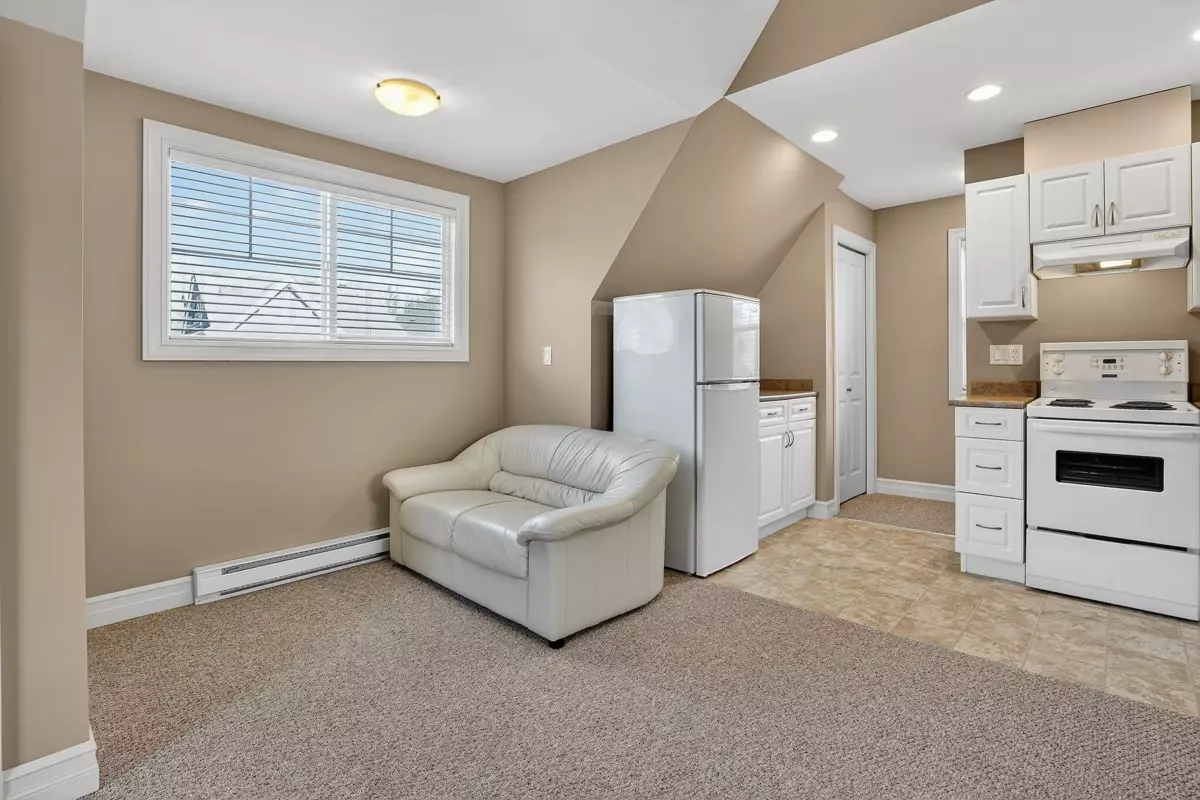 Hot Tub / Spa Photo of 5843 Shawnigan Drive, Chilliwack, BC