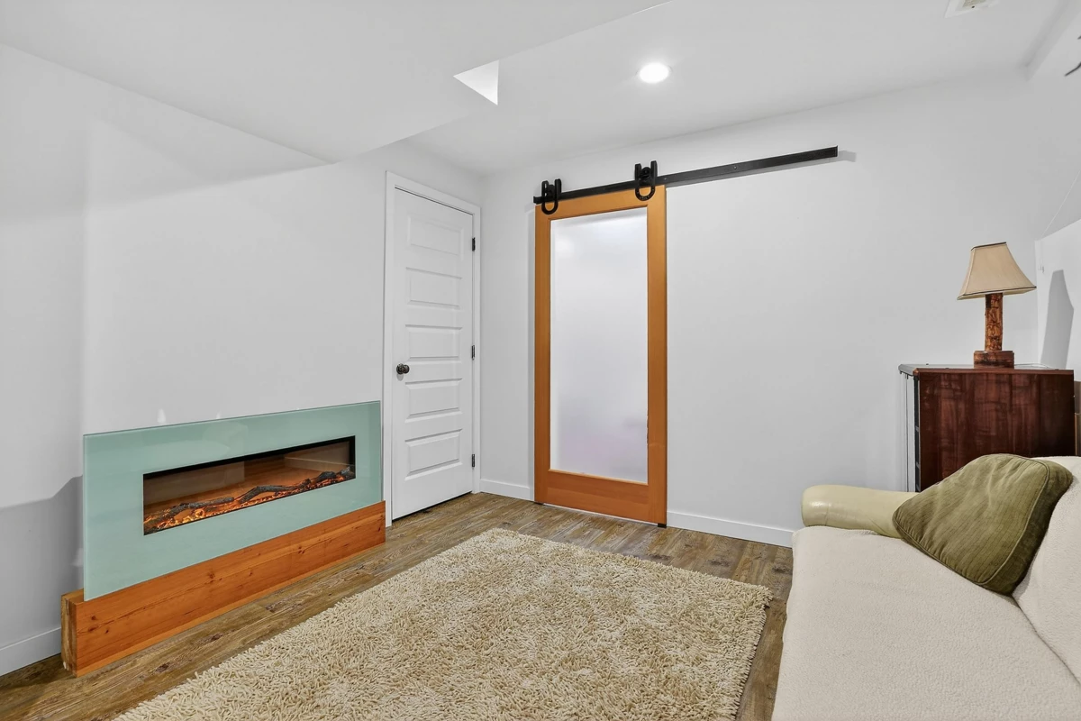 Mudroom Photo of 5843 Shawnigan Drive, Chilliwack, BC