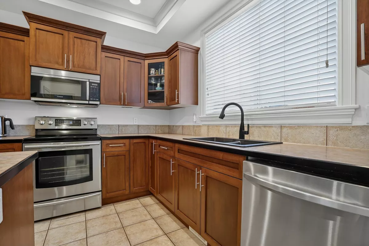 Primary Bathroom Photo of 5843 Shawnigan Drive, Chilliwack, BC