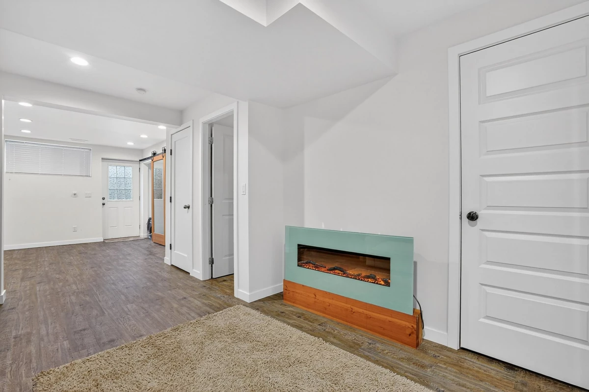 Staircase Photo of 5843 Shawnigan Drive, Chilliwack, BC