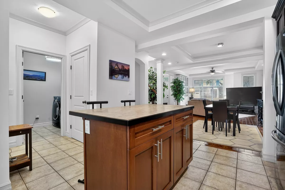 Walk-In Closet Photo of 5843 Shawnigan Drive, Chilliwack, BC