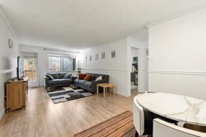 305 10644 151a Street, Surrey, BC