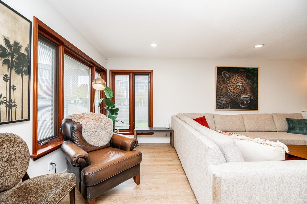 Breakfast Nook Photo of 2764 Parkway Drive, Surrey, BC