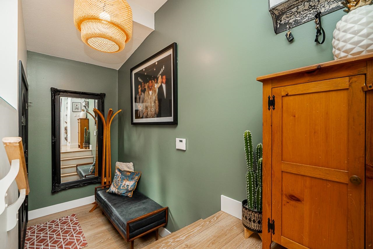 Dining Area Photo of 2764 Parkway Drive, Surrey, BC